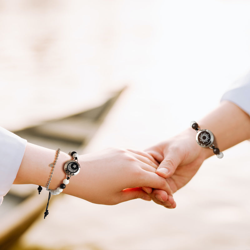 Sonne & Moon Touch-Armbänder mit passenden Perlen