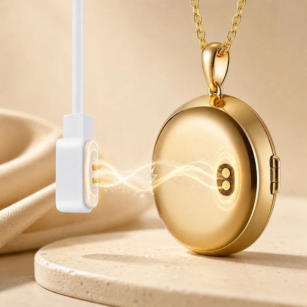 Rechargeable AI smart necklace with up to 300 memory views per charge